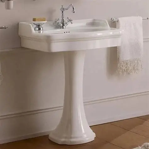 Lavoar cu Piedestal Castellana Scarabeo 70×53 cm – Made in Italy