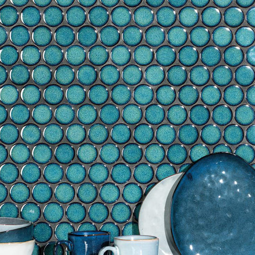 Bucătărie cu mozaic decorativ Hexagon 26×30 cm – plăci rotunde turcoaz pe perete