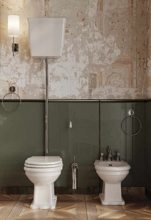 Vas WC Hermitage Artceram cu rezervor înalt în baie clasică