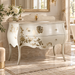 Mobilier baie clasic Ivonne 130x60 cm Gaia Mobili – ambientare cu finisaj RAL 1013 și decor auriu