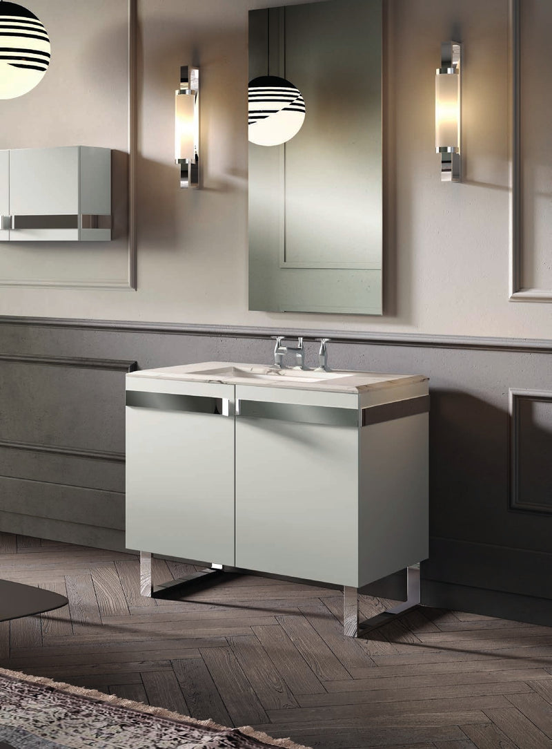 Mobilier baie Porta Nuova cu 2 uși Mia Italia – lăcuit gri deschis, metal crom