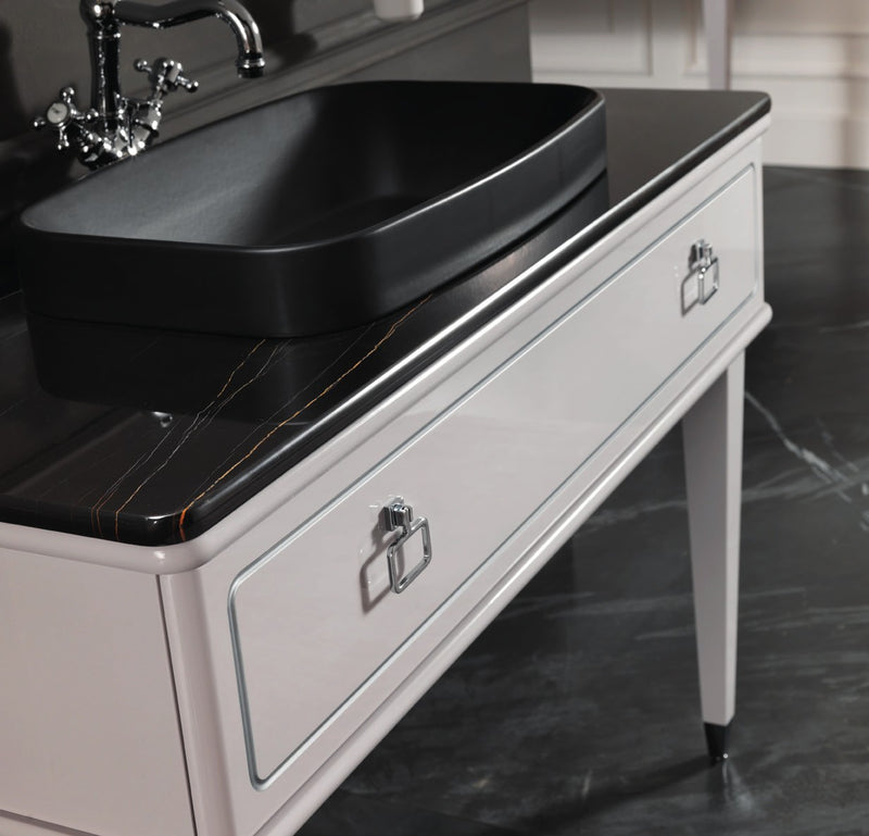 Mobilier baie Torino 120 cm Mia Italia – detaliu Torino: picior conic și blat din marmură