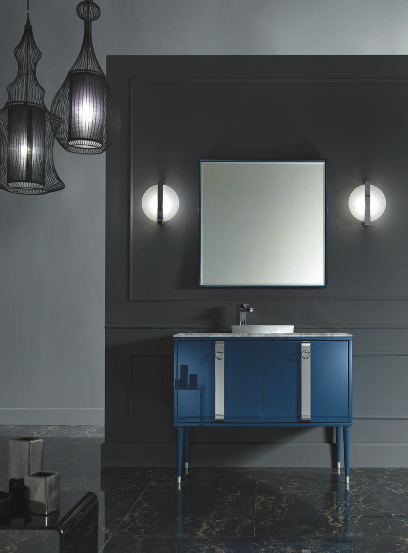 Mobilier baie Tribeca 100 cm Mia Italia – compoziția Tribeca 05, lăcuit albastru cu benzi crom