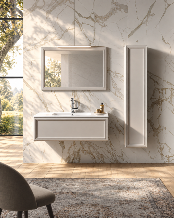Mobilier de baie suspendat Mood 4 Gaia Mobili, 106 × 51 cm, într-o baie elegantă cu marmură, oglindă și dulap-coloană