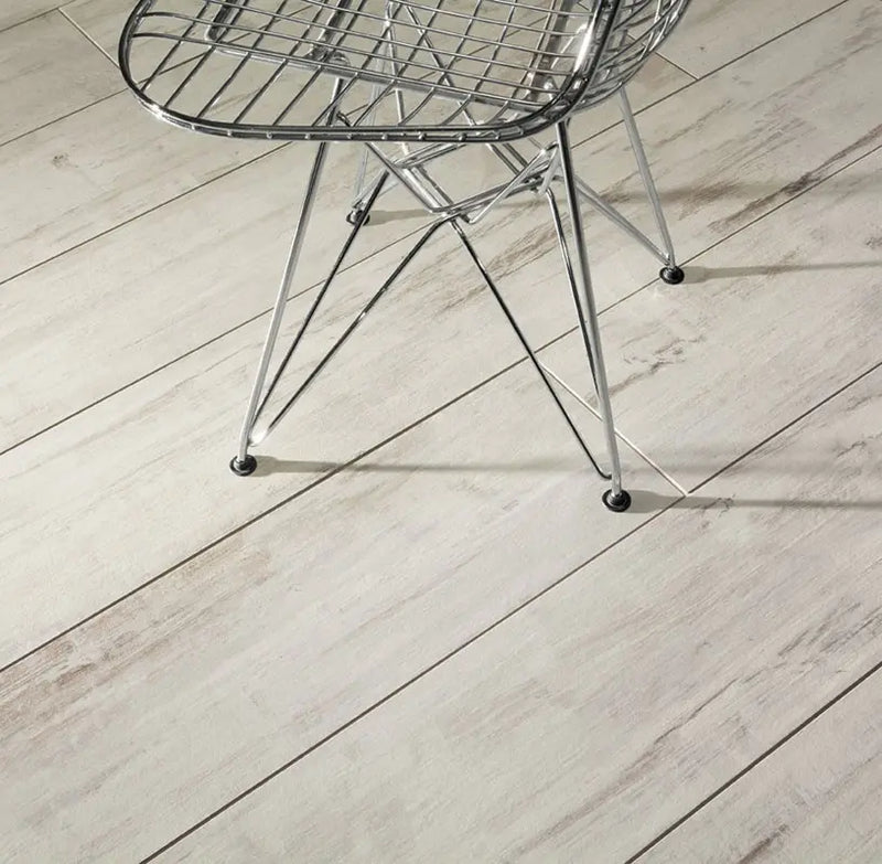 Gresie porțelanată Wood Work White Str 179,8 × 23 cm, aspect lemn – Tubądzin