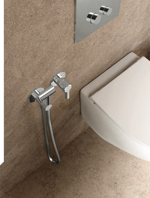 Baterie încastrată Aurelia cu duș igienic pentru WC – Treemme, imagine de ambianță
