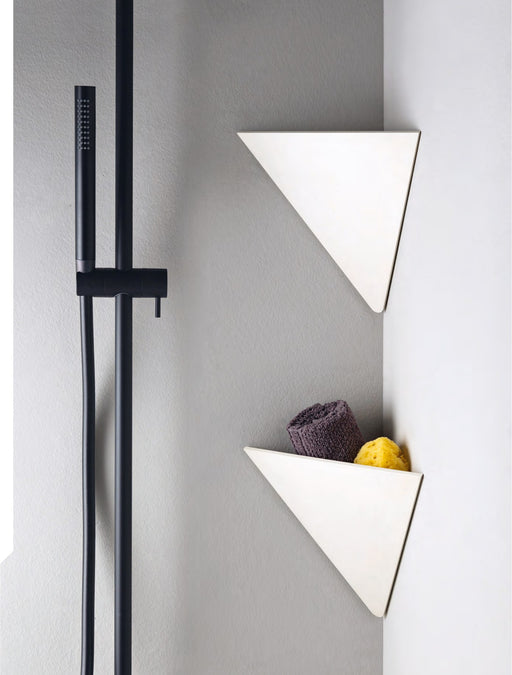 Accesorii pentru duș Treemme TAG#: grilă, coș și colțar – Treemme, imagine de ambianță
