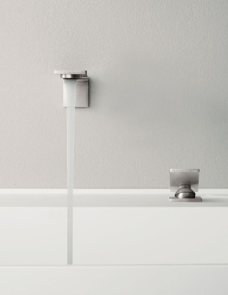 Pipă 5mm din inox pentru lavoar sau cadă – Treemme, imagine de ambianță