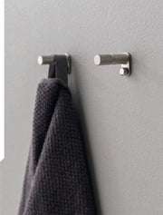 Cuier și suport hârtie igienică 22mm din inox – Treemme, imagine de ambianță