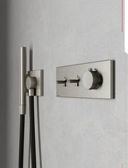 Termostat de duș încastrat Watt din inox, 2–5 ieșiri – Treemme, imagine de ambianță