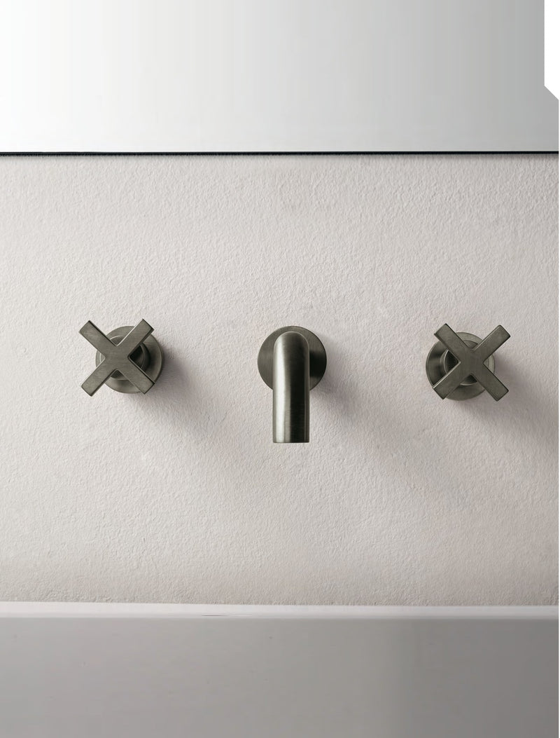 Baterie lavoar Line de perete, cu două robinete – Treemme, imagine de ambianță