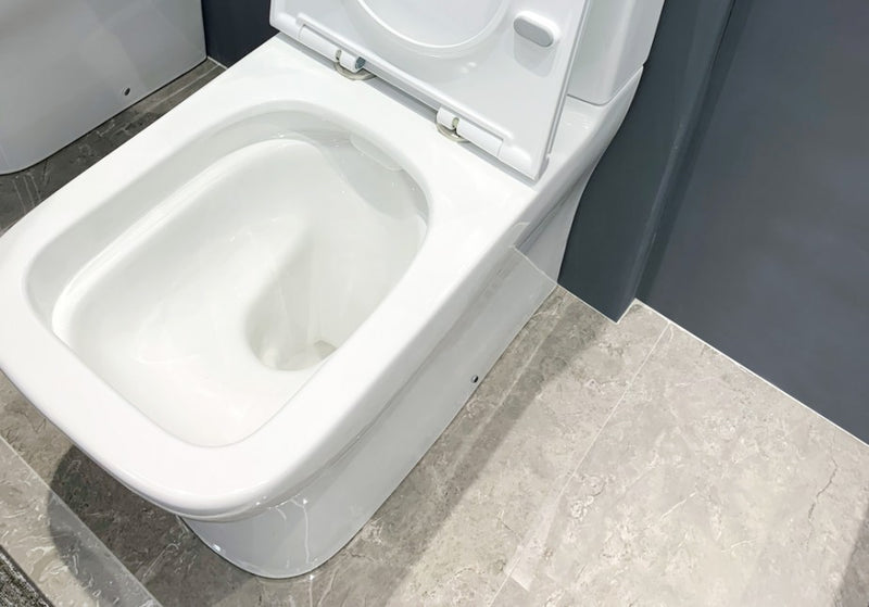 Seven vas wc monoblocc rimless Italia cu capac soft close